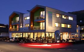 Die Dorfvilla - Includes Tauern Spa Kaprun Wellness Access 13 Km Away
